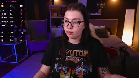 Astrid online show from 02-06-25, 03:31