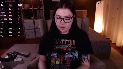 Astrid online show from 02-21-25, 03:34