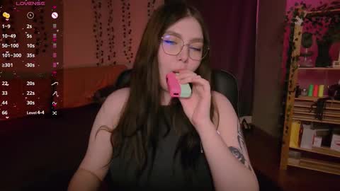 Astrid online show from 11-10-25, 01:59