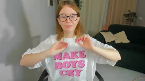 Snapshot of arizzzona_baby chatting on 10-16-25, 05:52 Arizona online show from 10-16-25, 05:52