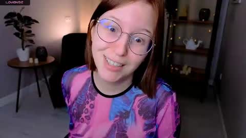 Snapshot of arizzzona_baby chatting on 12-19-25, 07:04 Arizona online show from 12-19-25, 07:04