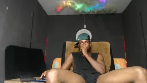 Snapshot of arley252 chatting on 11-27-25, 02:24 arley252 online show from 11-27-25, 02:24