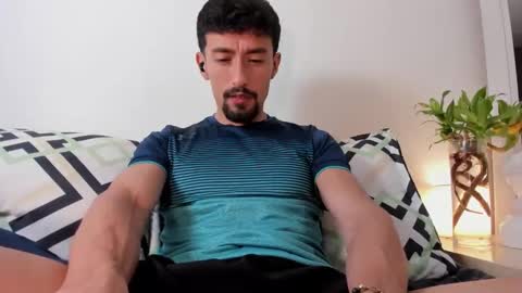 Arley Moren online show from 11-18-25, 06:01