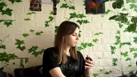 Lisa online show from 05-17-26, 03:08