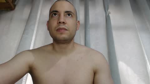 Snapshot of armando_2002 chatting on 10-31-25, 05:14 ARMANDO online show from 10-31-25, 05:14