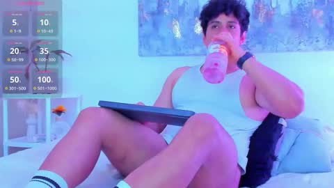 Snapshot of arminjones1 chatting on 11-07-25, 04:45 online show from 11-07-25, 04:45