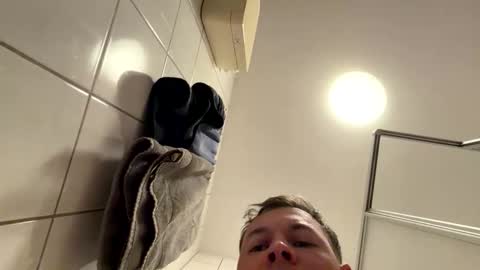 armyskater32 online show from 05-13-26, 10:23