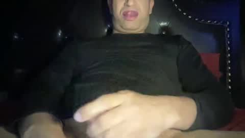 Snapshot of arnie774u chatting on 01-12-25, 02:45 arnie774u online show from 01-12-25, 02:45