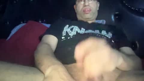 Snapshot of arnie774u chatting on 03-10-25, 02:28 arnie774u online show from 03-10-25, 02:28