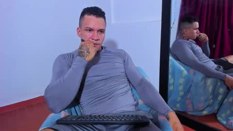 Arnold fit hot98 online show from 12-12-24, 06:53