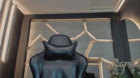 Arohom Lester online show from 11-14-25, 10:58