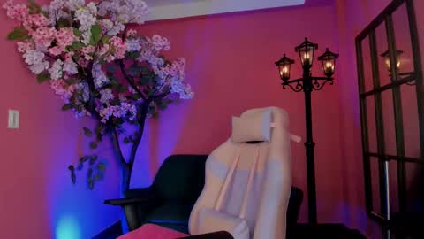 Arohom Lester online show from 02-25-26, 02:05