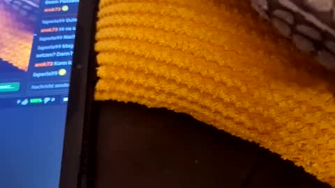 Snapshot of arok73 chatting on 09-27-25, 10:26 Arok online show from 09-27-25, 10:26