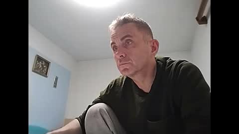 Snapshot of aromannn chatting on 12-20-24, 06:13 aromannn online show from 12-20-24, 06:13