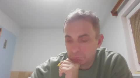 Snapshot of aromannn chatting on 02-09-25, 05:43 aromannn online show from 02-09-25, 05:43
