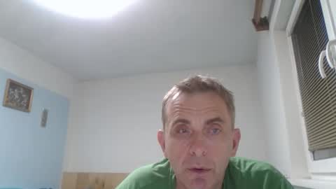 Snapshot of aromannn chatting on 09-09-25, 05:34 aromannn online show from 09-09-25, 05:34
