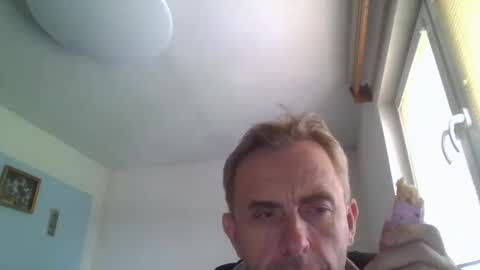Snapshot of aromannn chatting on 09-28-25, 12:10 aromannn online show from 09-28-25, 12:10