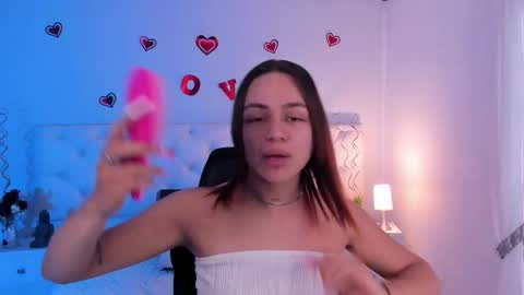 Snapshot of aron_cruz12 chatting on 02-18-25, 02:06 Aron cruz online show from 02-18-25, 02:06