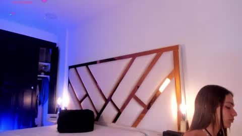 Aron cruz  online show from 06-13-26, 02:15