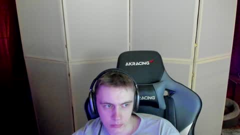 Snapshot of aron_neall chatting on 12-03-24, 06:28 biggest penis online show from 12-03-24, 06:28
