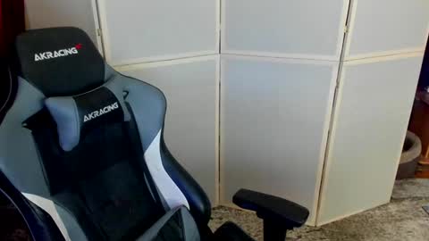 Snapshot of aron_neall chatting on 12-10-24, 04:45 biggest penis online show from 12-10-24, 04:45