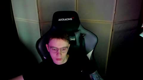 Snapshot of aron_neall chatting on 12-22-24, 09:44 biggest penis online show from 12-22-24, 09:44