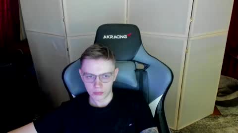Snapshot of aron_neall chatting on 12-29-24, 11:07 biggest penis online show from 12-29-24, 11:07
