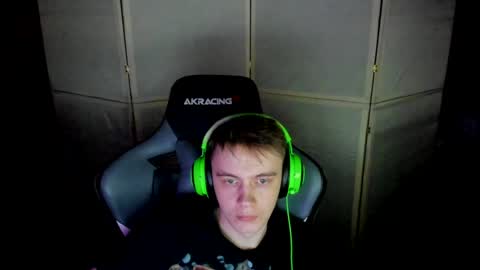 Snapshot of aron_neall chatting on 01-15-25, 05:37 biggest penis online show from 01-15-25, 05:37