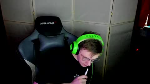 Snapshot of aron_neall chatting on 01-29-25, 10:27 biggest penis online show from 01-29-25, 10:27