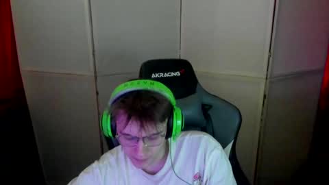 Snapshot of aron_neall chatting on 03-07-25, 06:57 biggest penis online show from 03-07-25, 06:57