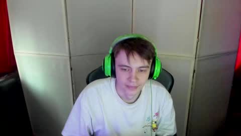 Snapshot of aron_neall chatting on 03-08-25, 08:00 biggest penis online show from 03-08-25, 08:00