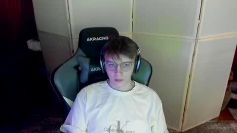 Snapshot of aron_neall chatting on 03-10-25, 04:03 biggest penis online show from 03-10-25, 04:03