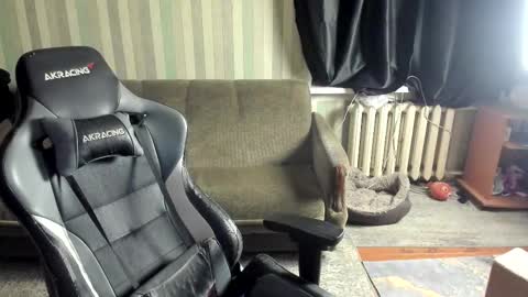 Snapshot of aron_neall chatting on 11-11-25, 06:46 biggest penis online show from 11-11-25, 06:46