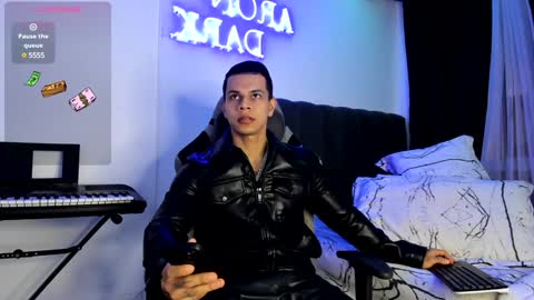 Snapshot of arondark chatting on 12-03-24, 10:29 DarkMaster online show from 12-03-24, 10:29