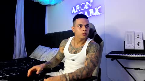 Snapshot of arondark chatting on 12-10-24, 01:54 DarkMaster online show from 12-10-24, 01:54