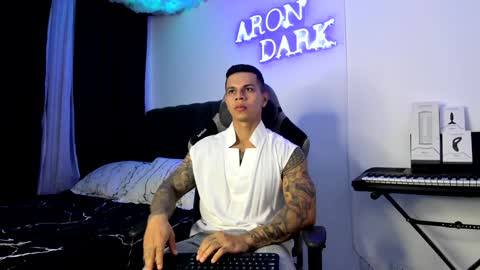 Snapshot of arondark chatting on 12-11-24, 02:19 DarkMaster online show from 12-11-24, 02:19