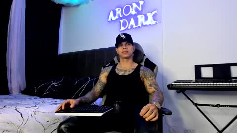 Snapshot of arondark chatting on 12-20-24, 07:50 DarkMaster online show from 12-20-24, 07:50