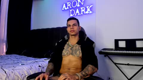 Snapshot of arondark chatting on 12-29-24, 06:05 DarkMaster online show from 12-29-24, 06:05