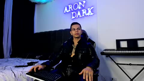 Snapshot of arondark chatting on 12-29-24, 11:18 DarkMaster online show from 12-29-24, 11:18