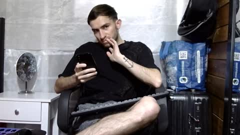 Aron G Franco online show from 11-15-25, 04:58