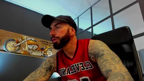 AronGrant online show from 04-23-26, 08:46