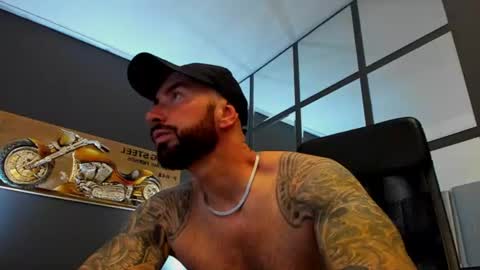 AronGrant online show from 06-21-26, 08:28