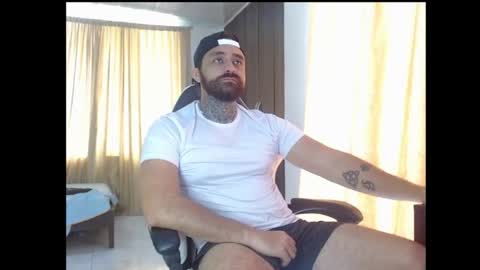 Snapshot of aronmiller404 chatting on 11-08-25, 01:55 aronmiller online show from 11-08-25, 01:55