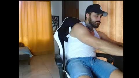 Snapshot of aronmiller404 chatting on 11-11-25, 09:59 aronmiller online show from 11-11-25, 09:59