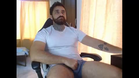 Snapshot of aronmiller404 chatting on 11-15-25, 03:19 aronmiller online show from 11-15-25, 03:19