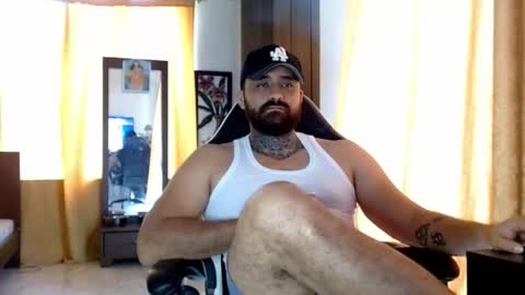 Snapshot of aronmiller404 chatting on 01-05-26, 05:27 aronmiller online show from 01-05-26, 05:27