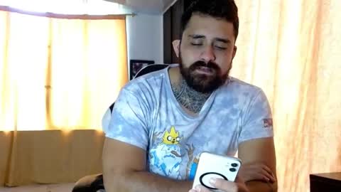 Snapshot of aronmiller404 chatting on 01-11-26, 02:33 aronmiller online show from 01-11-26, 02:33