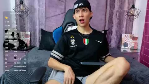 Arontawers online show from 06-20-26, 07:16