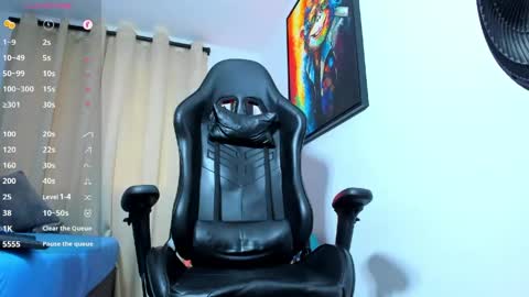 Snapshot of aronvillegas chatting on 05-28-26, 02:25 online show from 05-28-26, 02:25