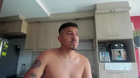 Snapshot of aronwilliams69 chatting on 01-13-25, 08:04 ARON Independent model online show from 01-13-25, 08:04